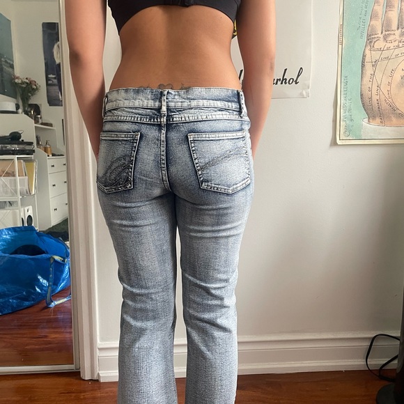 Low rise flared jeans - Picture 2 of 2